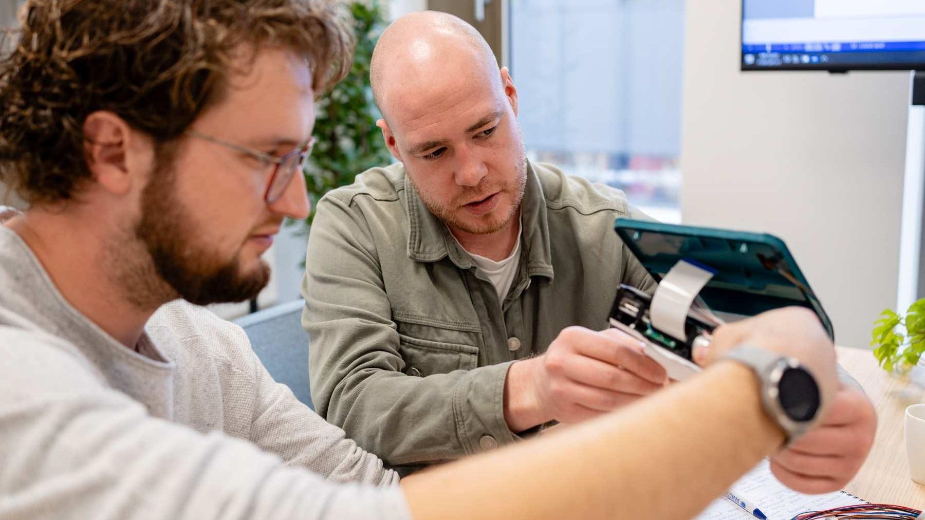 Showcase_colleagues_evaluation_system_medical