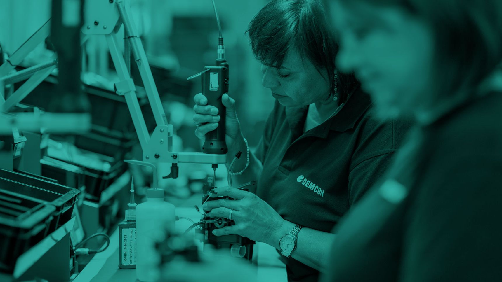 Females_production_manufacturing_technology